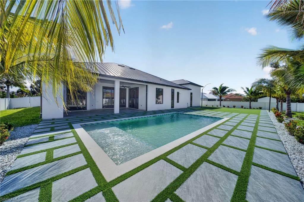 3918 Oasis Blvd, Cape Coral, photo 2