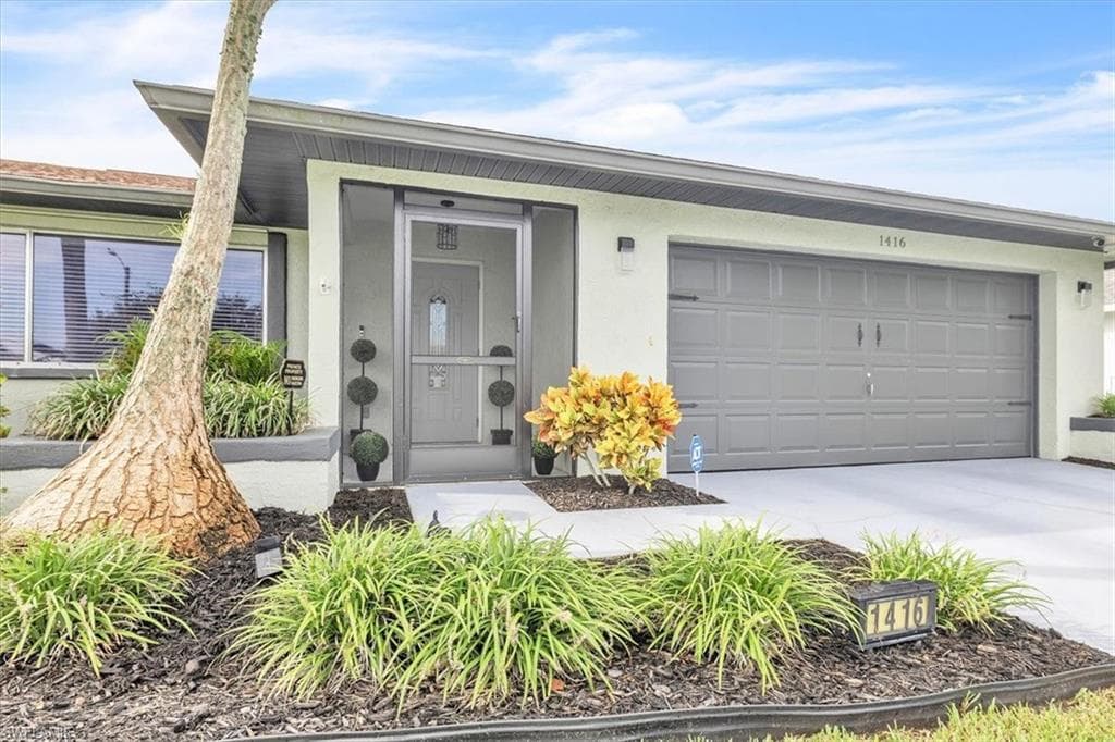 1416 1st Ter, Cape Coral, photo 3