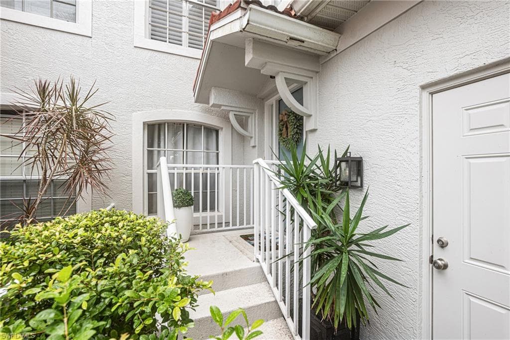 2210 Arielle Dr #1108, Naples, photo 2