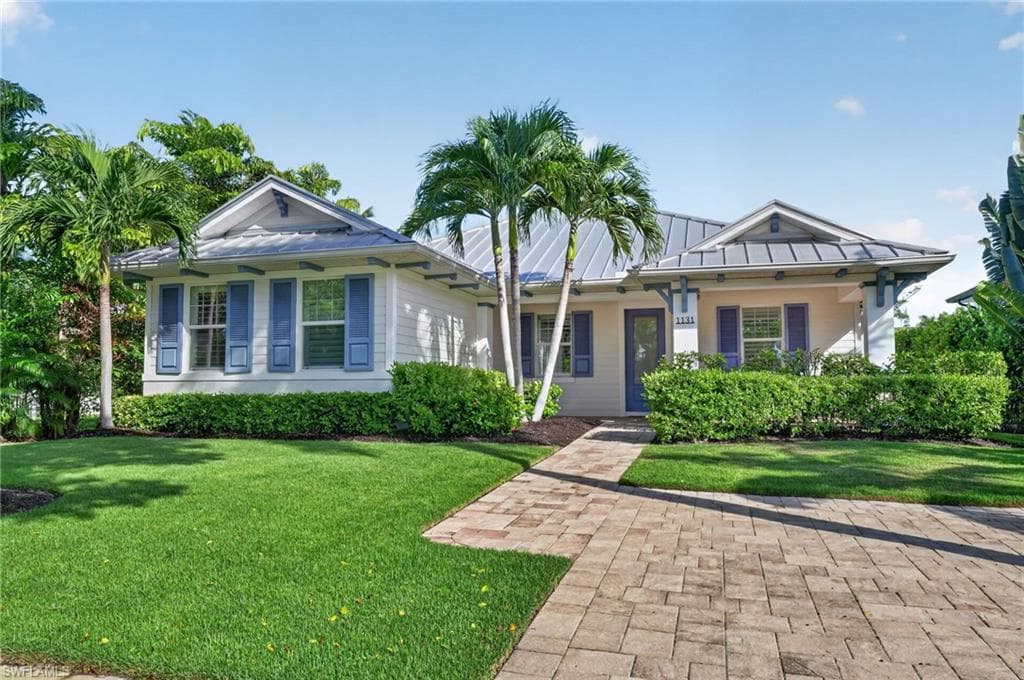 1131 7th Ave, Naples