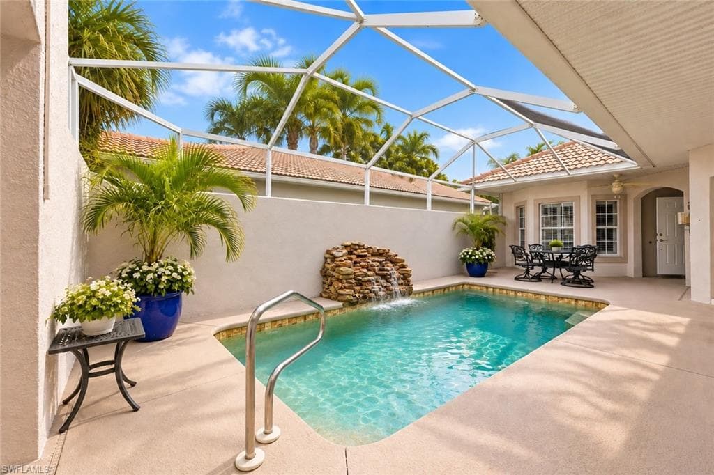 104 Glen Eagle Cir, Naples, photo 2