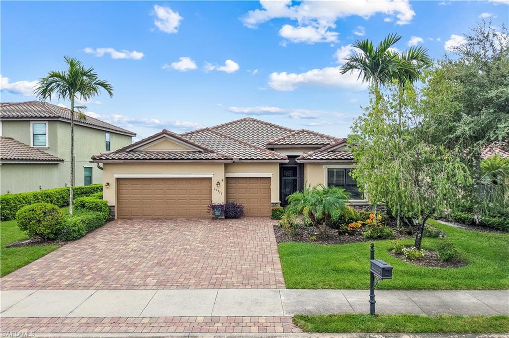 20377 Black Tree Ln, Estero