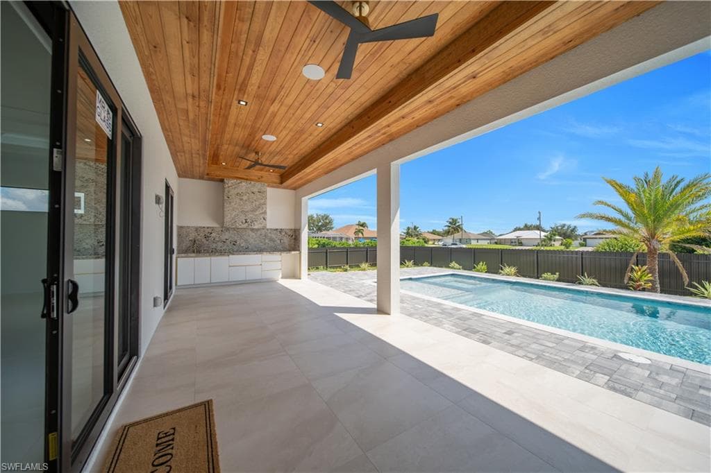 2704 Tropicana Pkwy, Cape Coral, photo 3