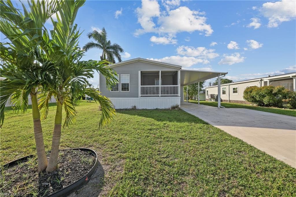 1747 Beverly Dr, Naples, photo 2