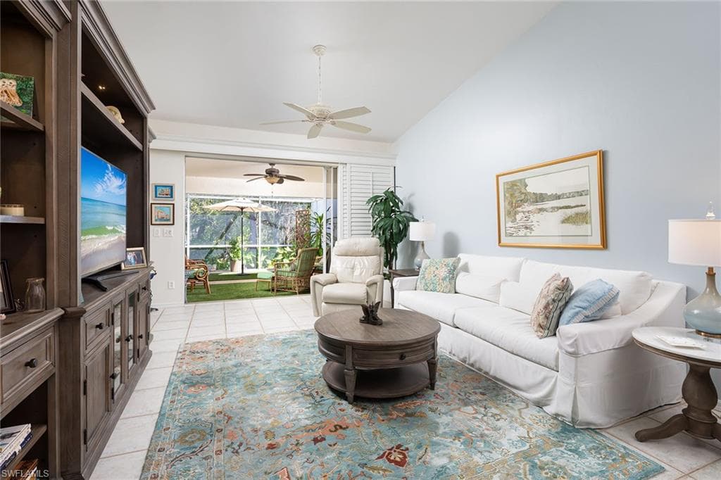 8069 San Vista Cir, Naples