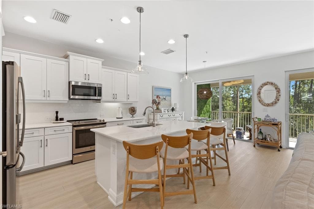 6973 Avalon Cir #1406, Naples, photo 2