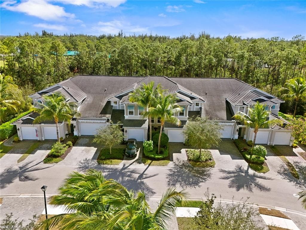 6973 Avalon Cir #1406, Naples