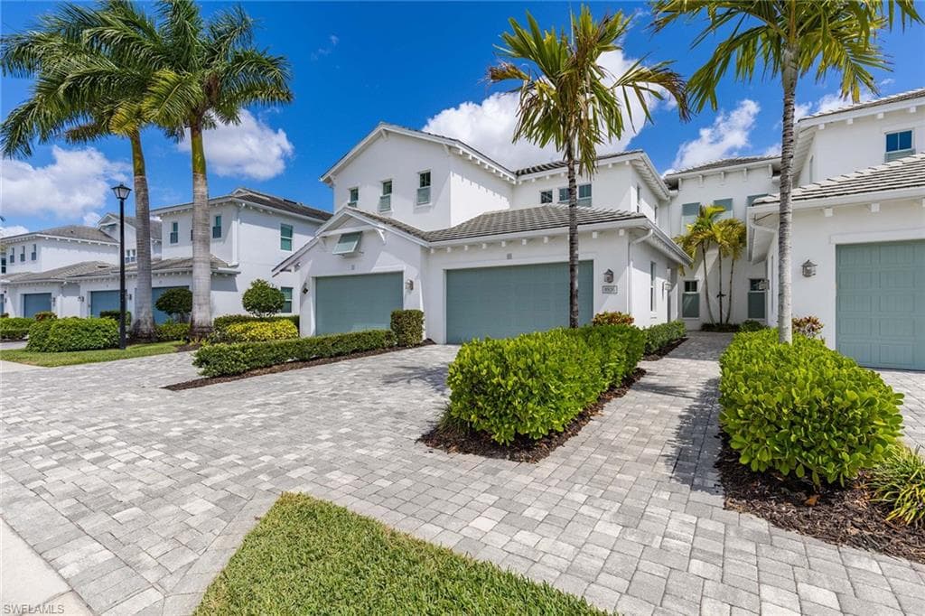 8936 Saint Lucia Dr #101, Naples, photo 2