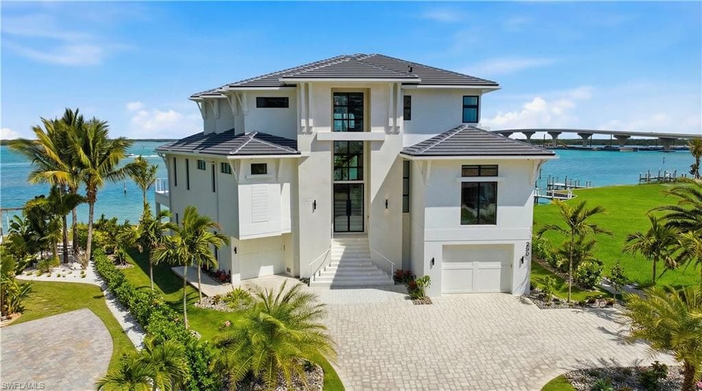 280 Estrellita Dr, Fort Myers Beach, photo 1