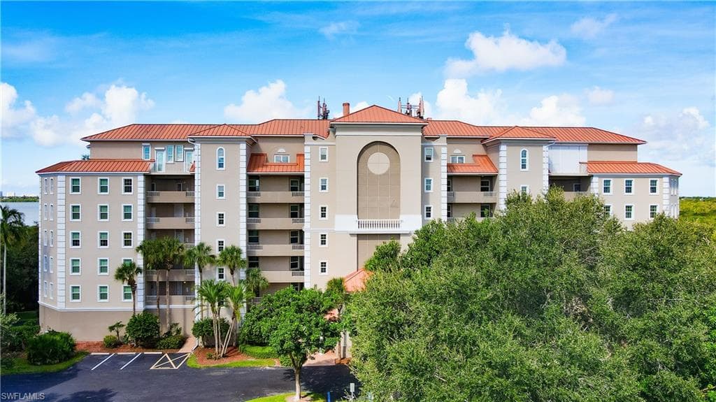 133 Vintage Bay Dr #29, Marco Island, photo 2