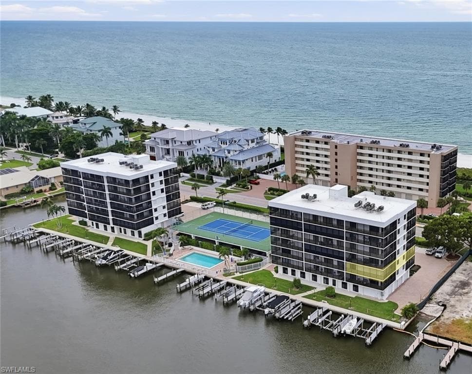 10482 Gulf Shore Dr #221, Naples