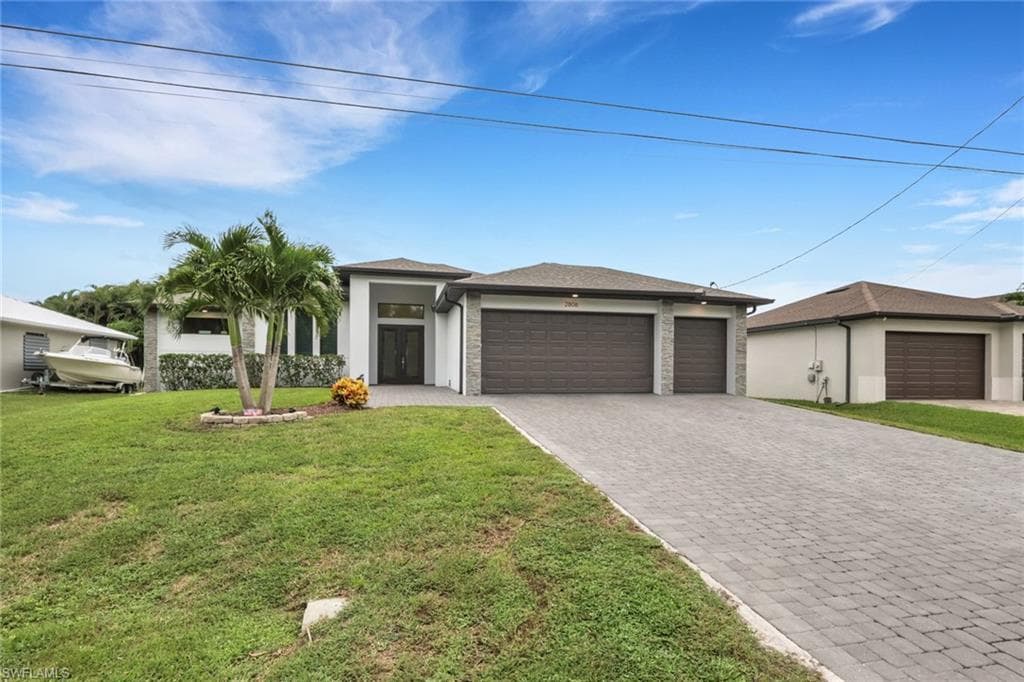 2806 Miracle Pkwy, Cape Coral, photo 2