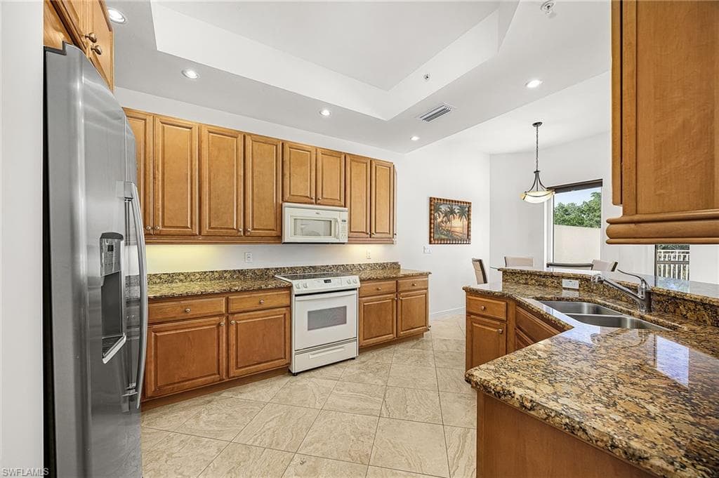 4182 Bay Beach Ln #722, Fort Myers Beach, photo 3