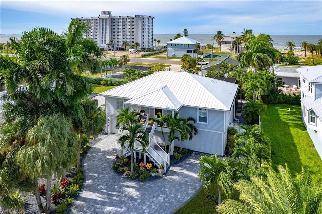 7842 Buccaneer Dr, Fort Myers Beach, photo 3