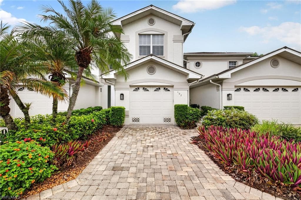 5040 Yacht Harbor Cir #102, Naples