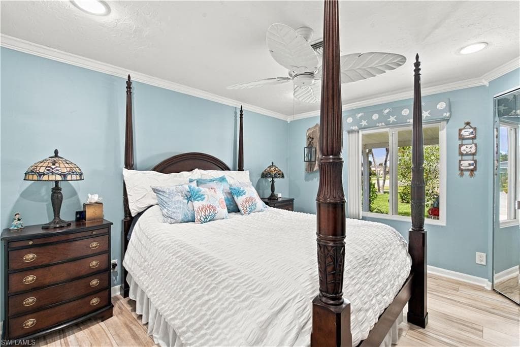 542 Charlemagne Blvd, Naples, photo 2