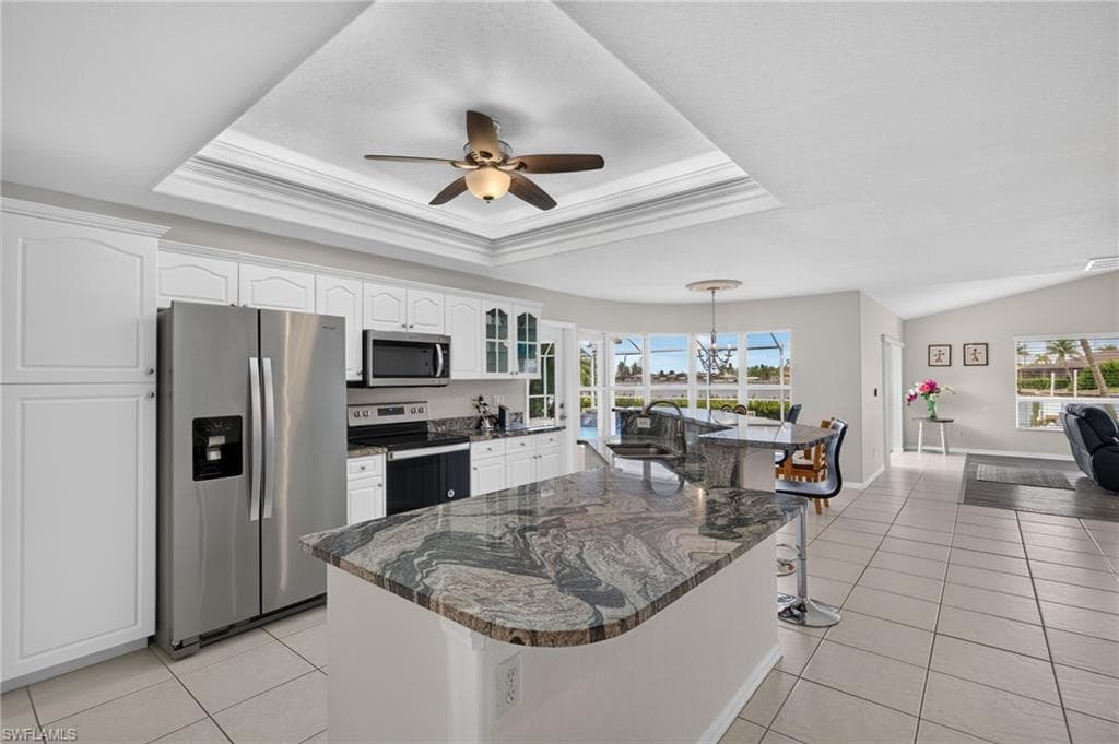3416 3rd Ter, Cape Coral, photo 3