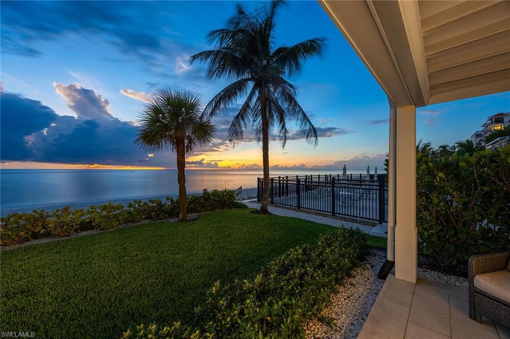 1065 Gulf Shore Blvd #101, Naples