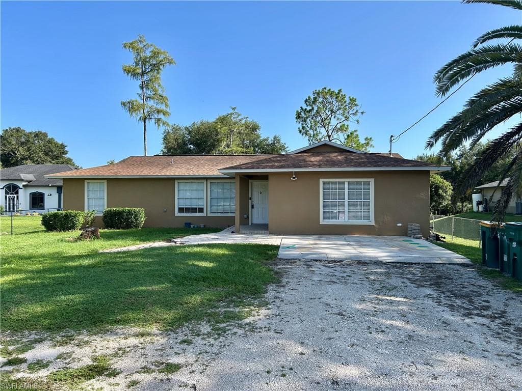 2430 Golden Gate Blvd, Naples, photo 2
