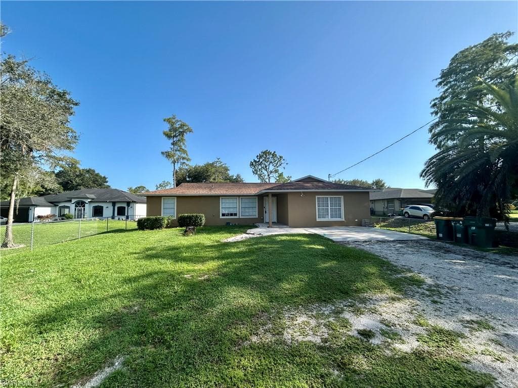 2430 Golden Gate Blvd, Naples, photo 3