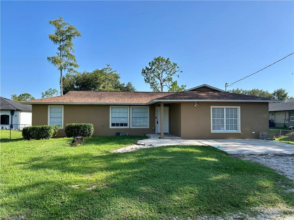 2430 Golden Gate Blvd, Naples