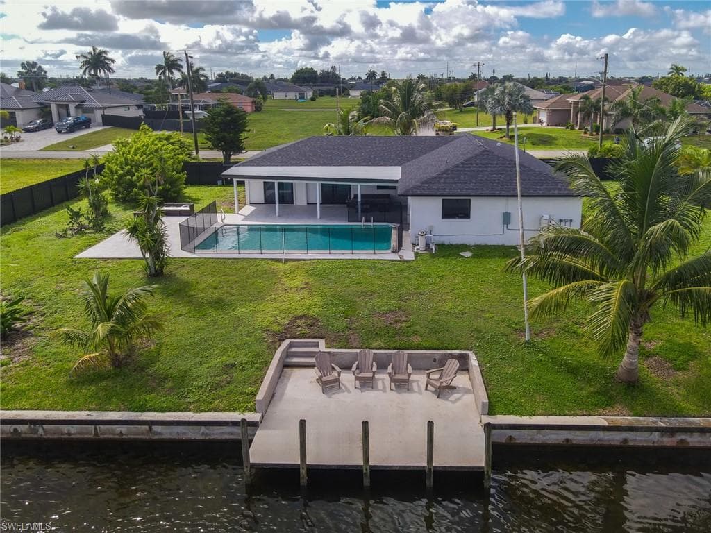 233 11th Ter, Cape Coral, photo 2