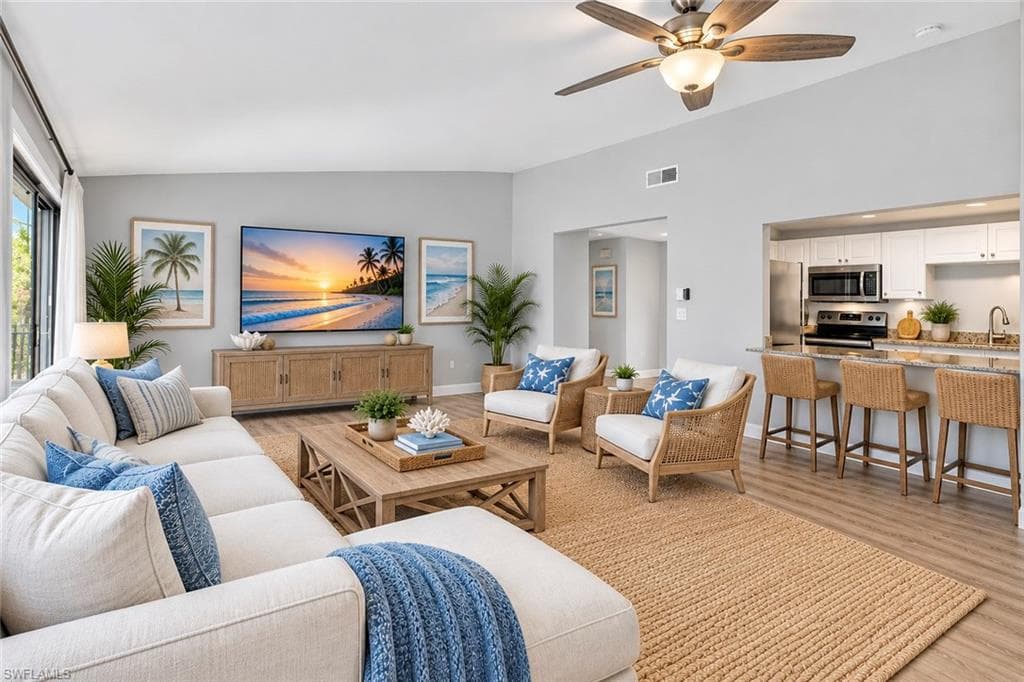533 Landmark Dr, Naples