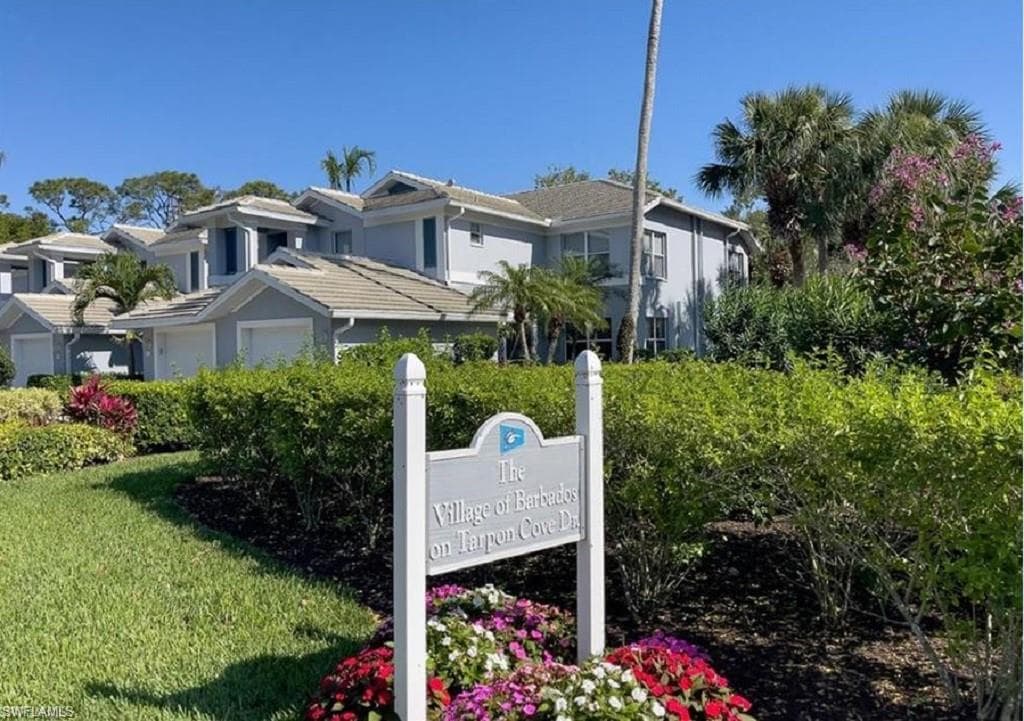 710 Tarpon Cove Dr #103, Naples, photo 2