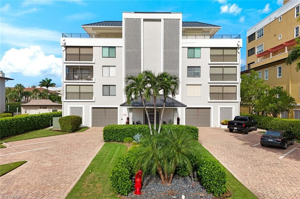 910 Panama Ct #302, Marco Island, photo 3