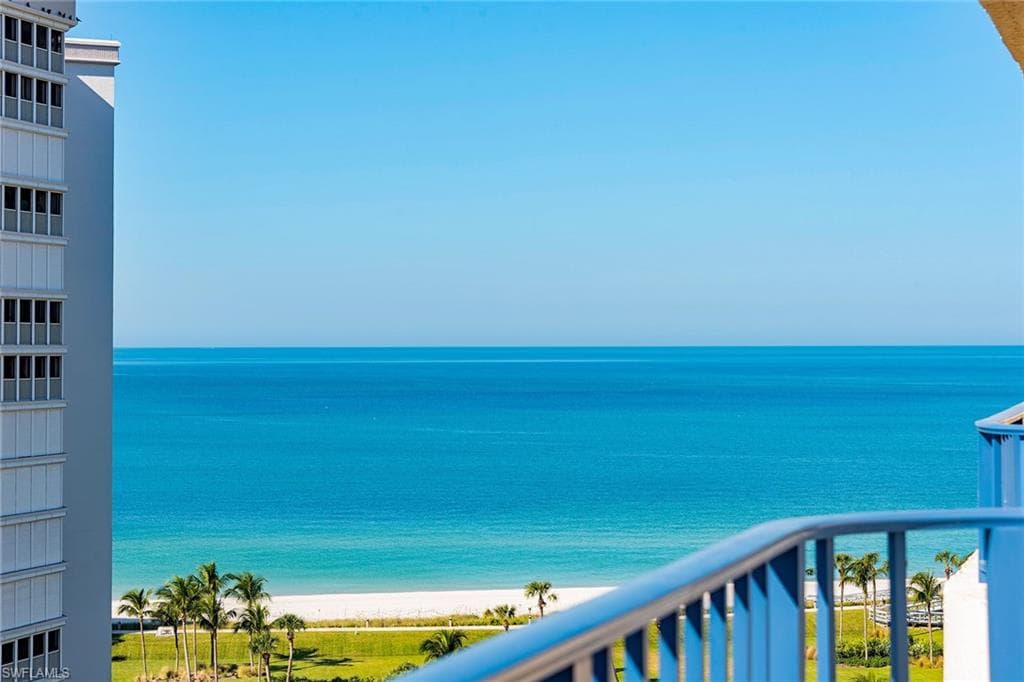 4451 Gulf Shore Blvd #1403, Naples