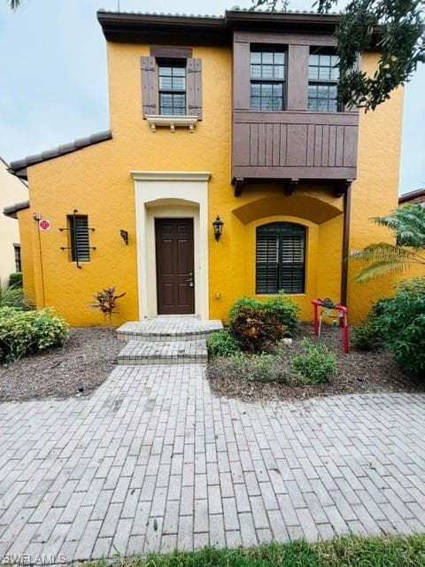 9122 Chula Vista St #12101, Naples