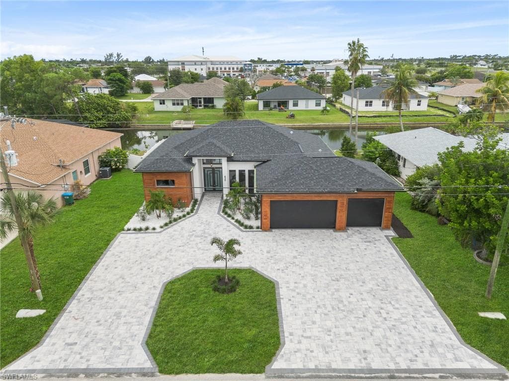 630 15th St, Cape Coral