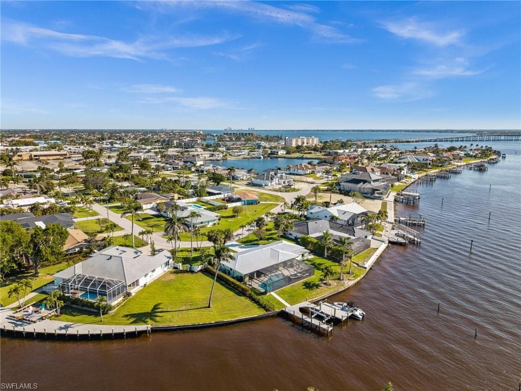 1600 Edith Esplanade, Cape Coral, photo 2