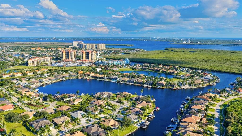 1805 Harbour Cir, Cape Coral, photo 2