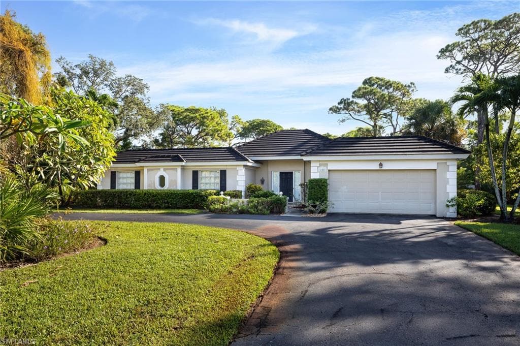 458 Ridge Dr, Naples