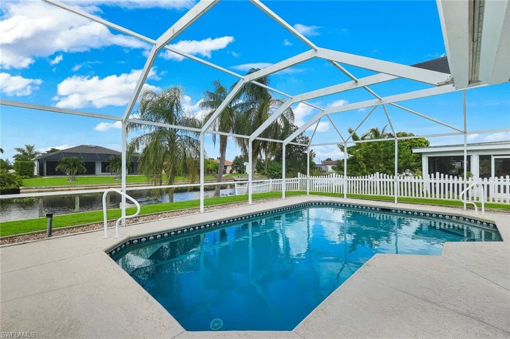615 39th Ter, Cape Coral