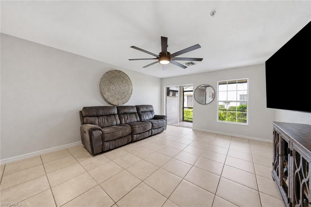 9097 Gervais Cir #1808, Naples, photo 3