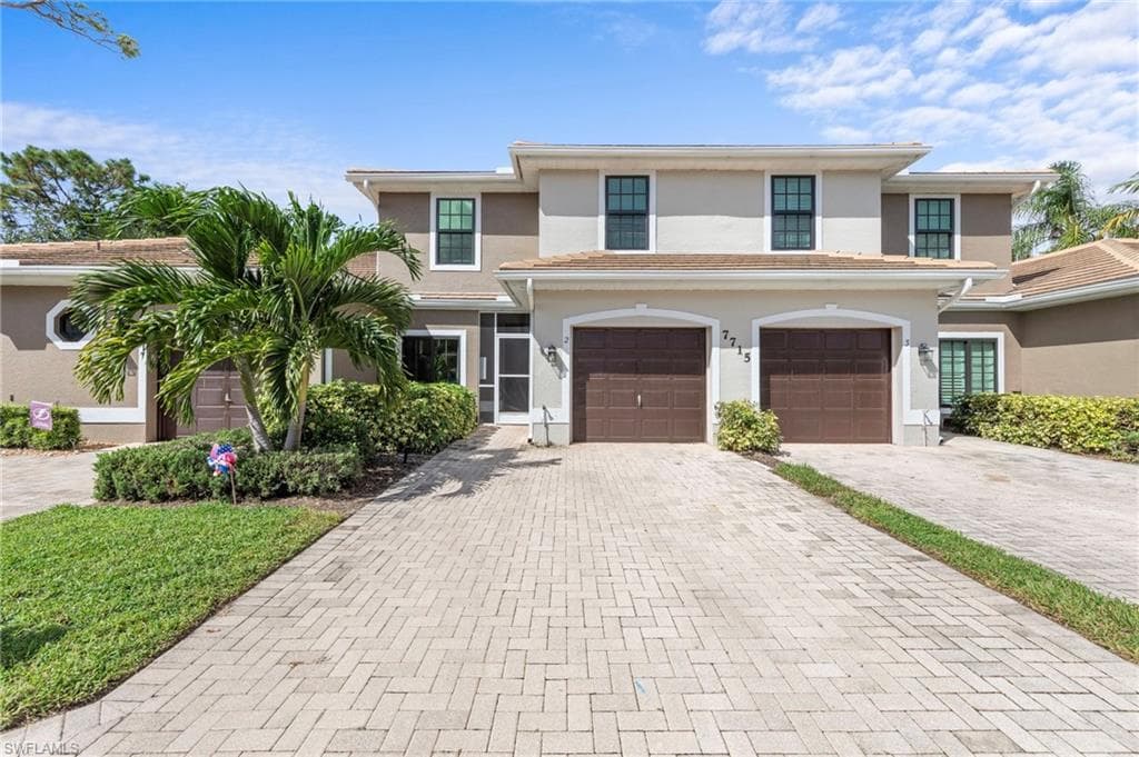 7715 Woodbrook Cir #3402, Naples