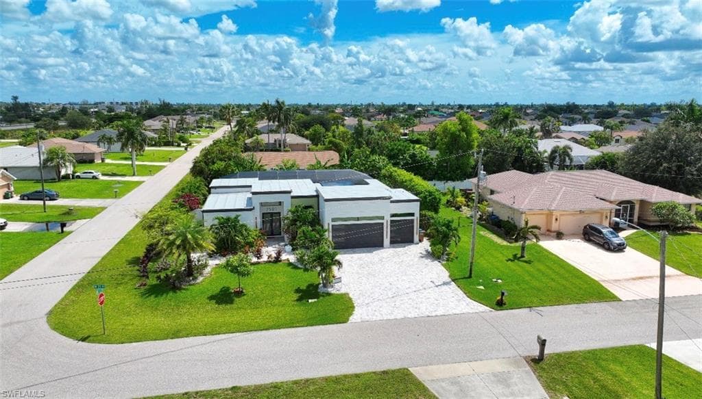 2501 23rd Pl, Cape Coral, photo 2