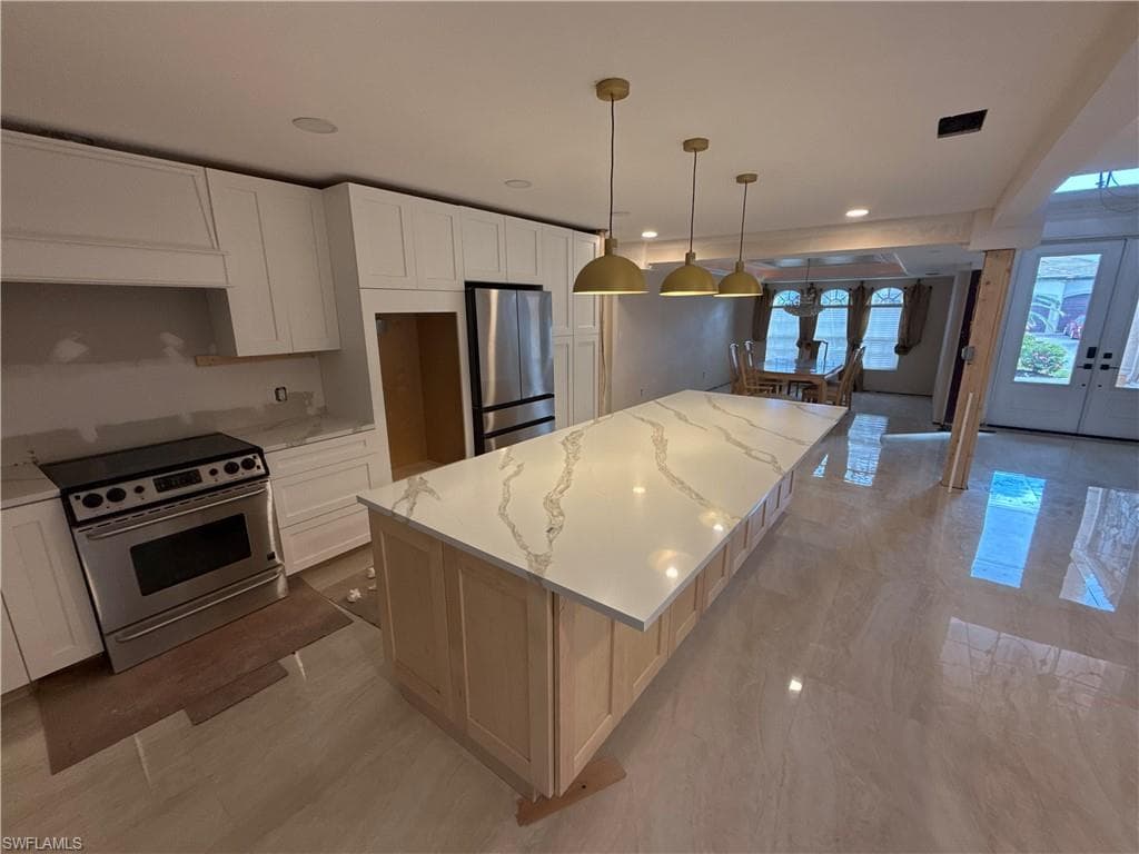 1507 58th Ln, Cape Coral, photo 3