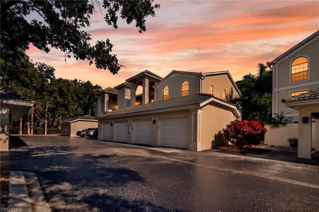 15395 Cedarwood Ln #104, Naples