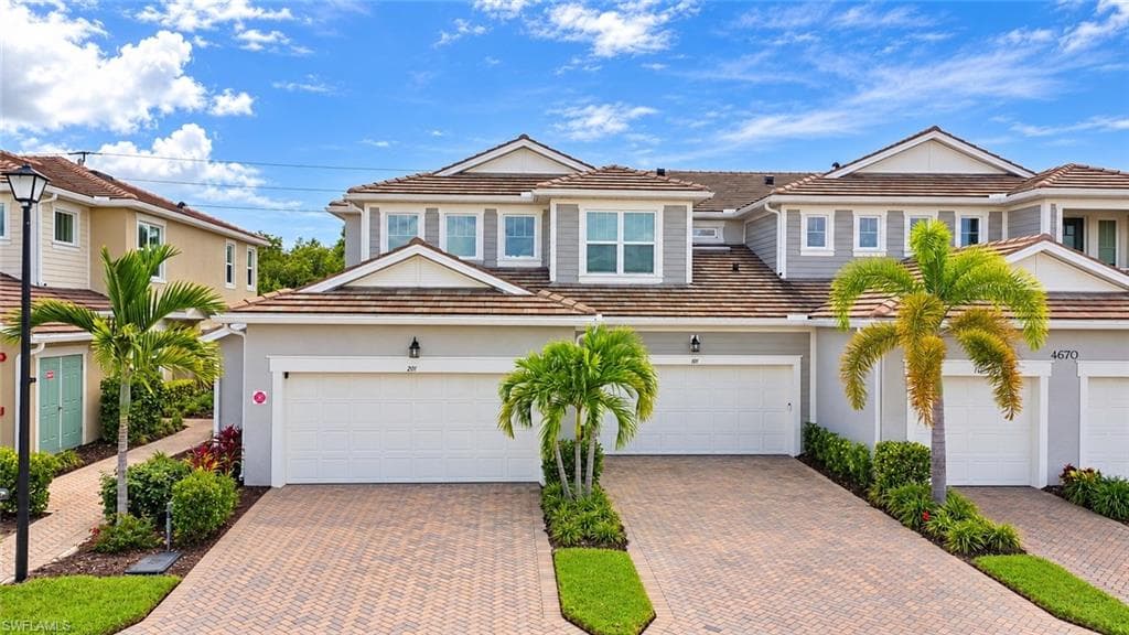 4670 Arboretum Cir #101, Naples