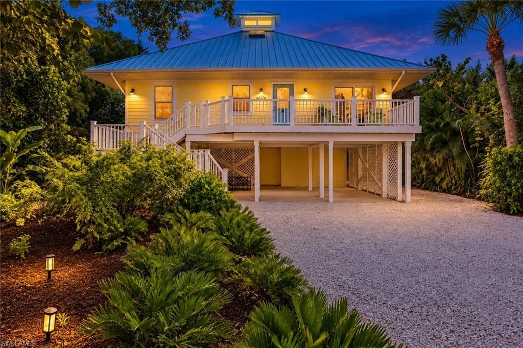 726 Cardium St, Sanibel
