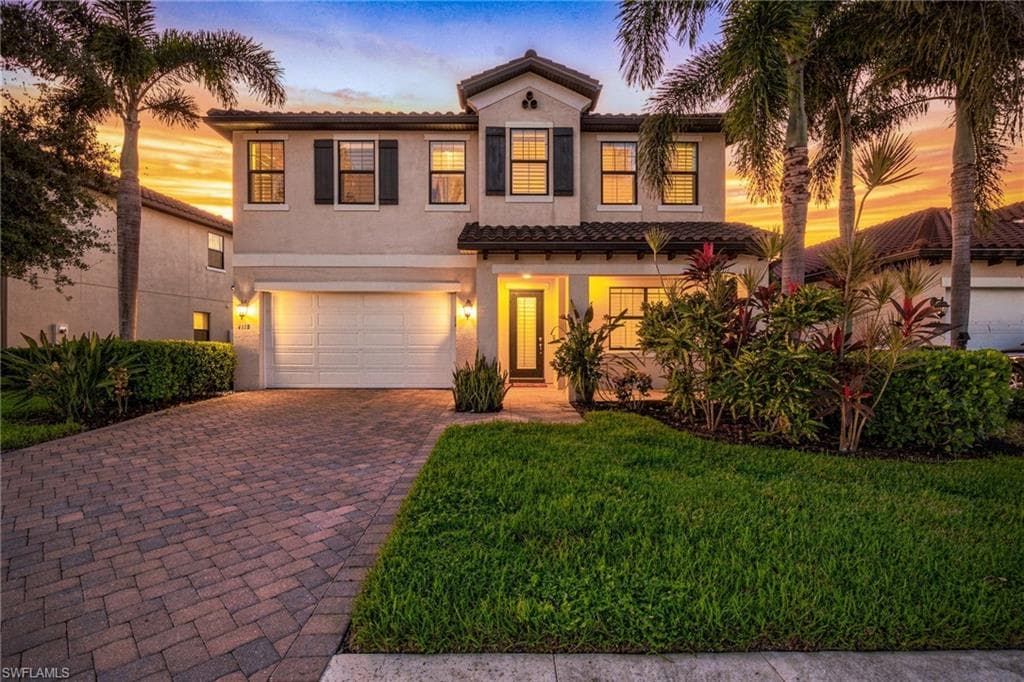 4118 Raffia Dr, Naples
