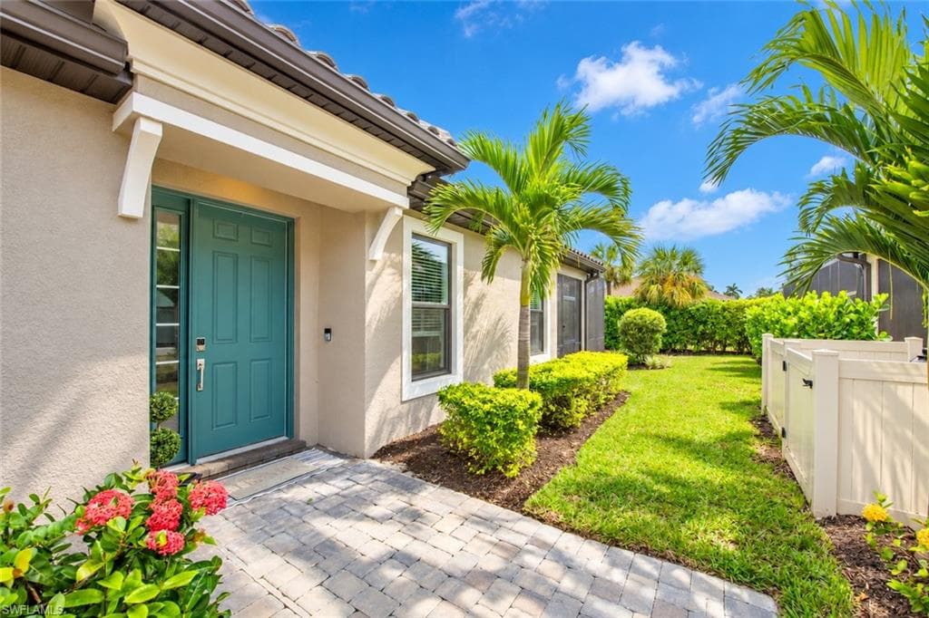15545 Vittorio St, Naples, photo 3
