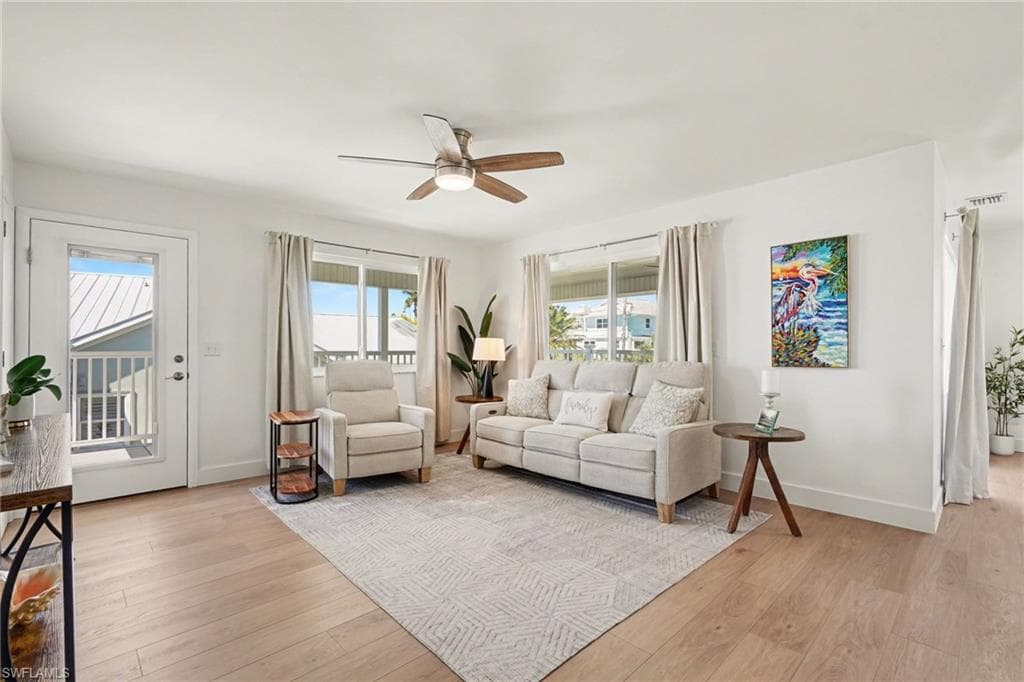 942 Prescott St, Fort Myers Beach