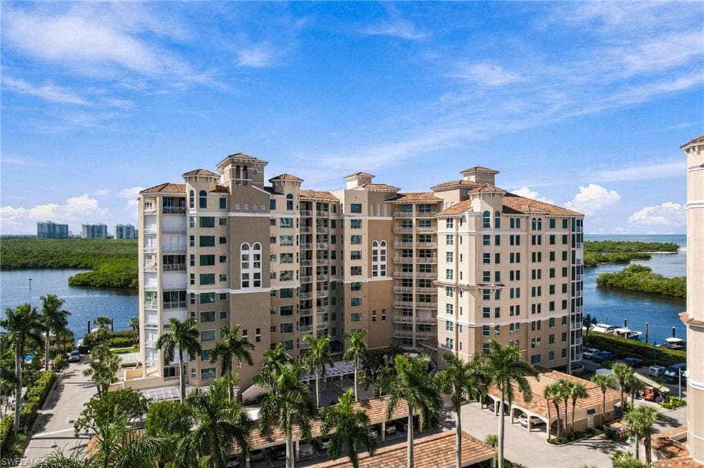 425 Dockside Dr #703, Naples, photo 2