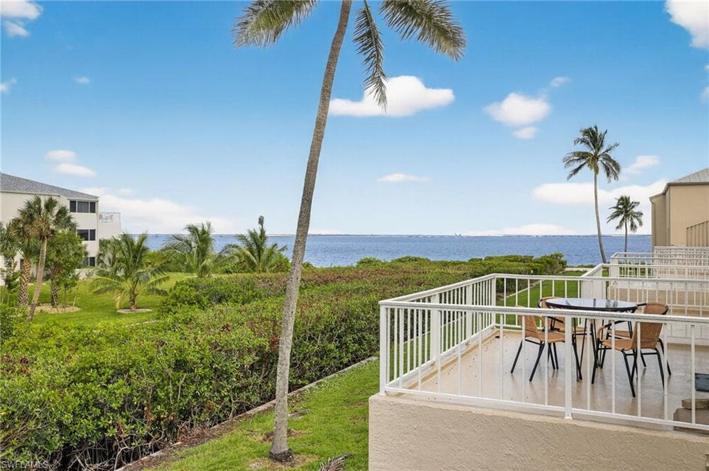 200 Periwinkle Way #232, Sanibel, photo 2
