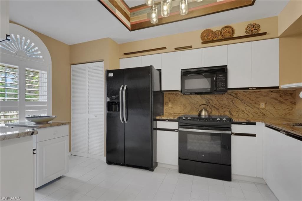 703 Mardel Dr #503, Naples, photo 3