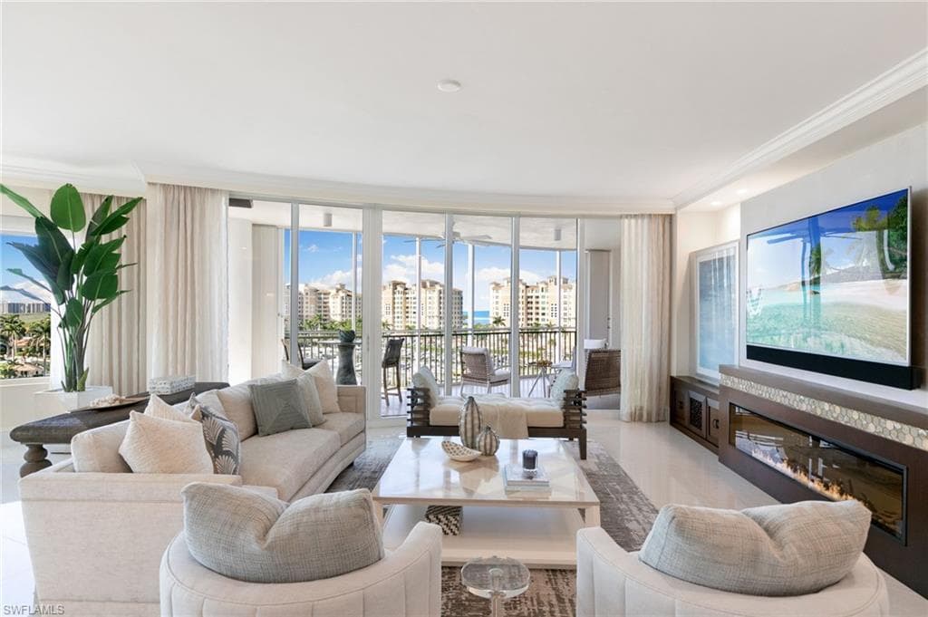 13665 Vanderbilt Dr #701, Naples